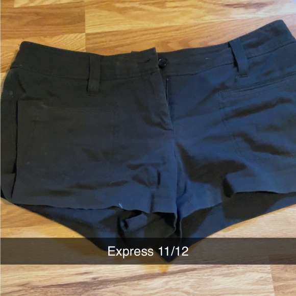 Lot of Women’s Shorts - Picture 6 of 10